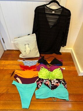Size L Mixed Bikini Set with Beach Tote
